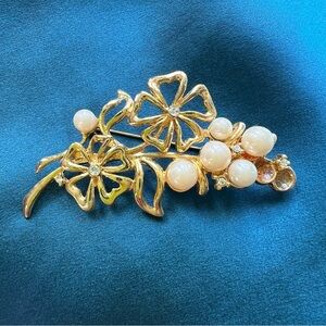 Gold and Pearl Floral Brooch